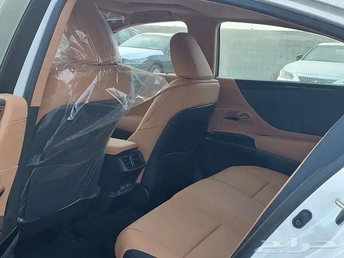 لكزس سيدان ES300 H AH هايبرد 2025 سعودي 2