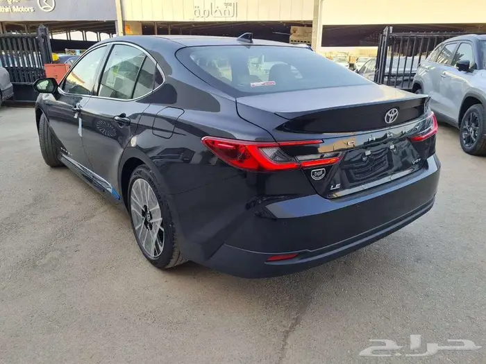 تويوتا كامري LE هايبرد 2025 عرض الكاش والتقسيط المميز 5