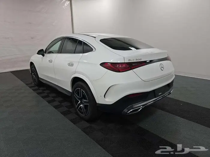 MERCEDES GLC 300 4MATIC - 2025 - 9.600KM 2