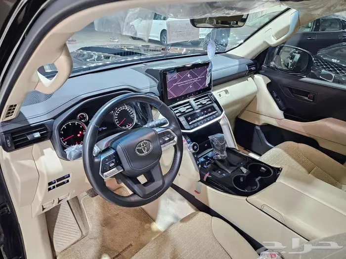 تويوتا لاندكروزر 2024..L3 31