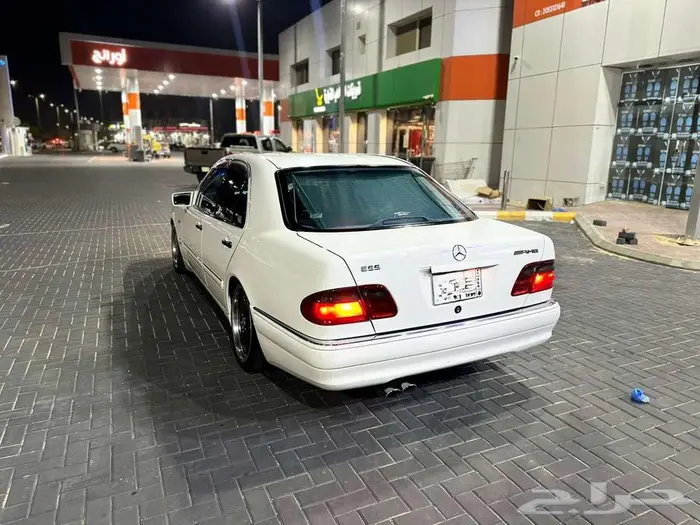 مرسيدس AMG 4