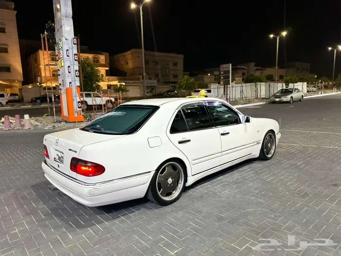 مرسيدس AMG 0