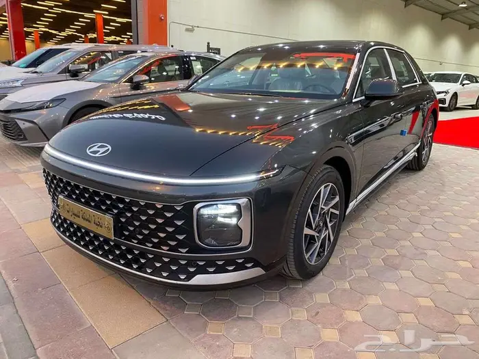 هيواندي ازيرا 2026 خليجي كلاسيك 6 سلندر (اصفار) 1