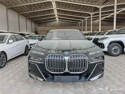 بي ام دبليو 735i موديل 2026 اسود رمادي خليجي index