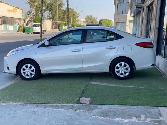 تويوتا يارس 2022 Y وارد عبداللطيف استخدام شخصي للبيع 3