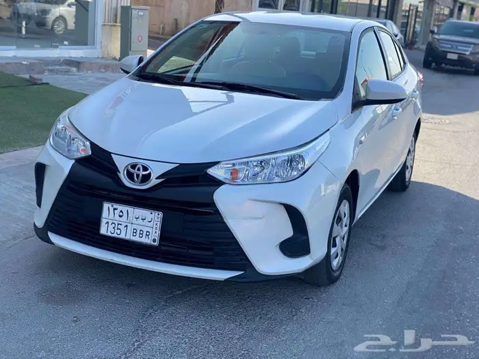 تويوتا يارس 2022 Y وارد عبداللطيف استخدام شخصي للبيع 9