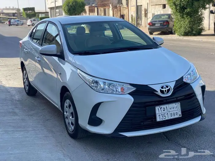 تويوتا يارس 2022 Y وارد عبداللطيف استخدام شخصي للبيع 10