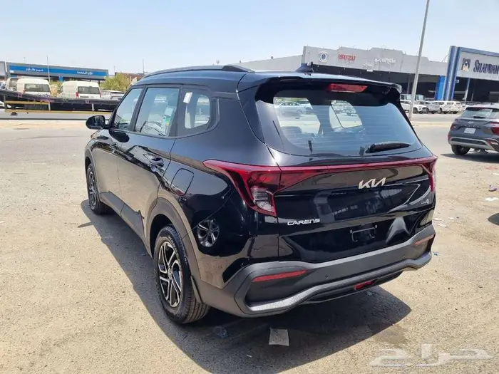 كيا كارينز مطور 2025 نقدي و تاجير منتهي بالتمليك 1