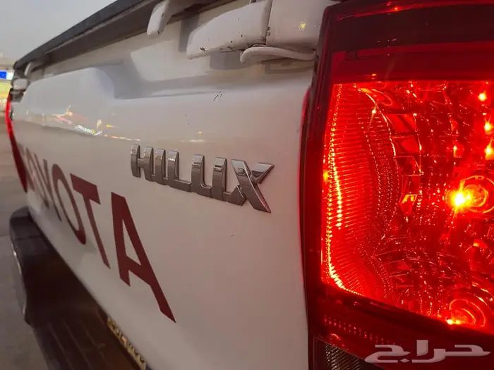 هايلكس 2019 نضيفة جدا 8