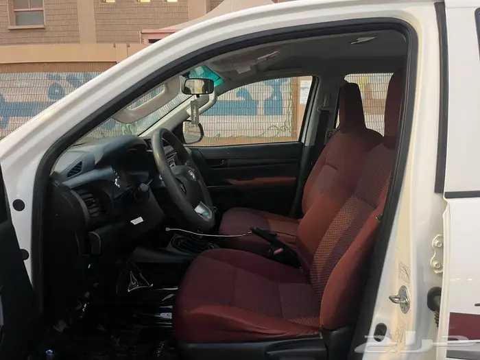 هايلكس 2019 نضيفة جدا 24