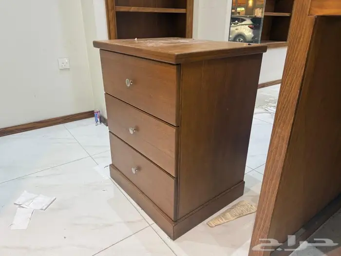 ارفف محل خياطه خشب للبيع مع طاولة قص 2