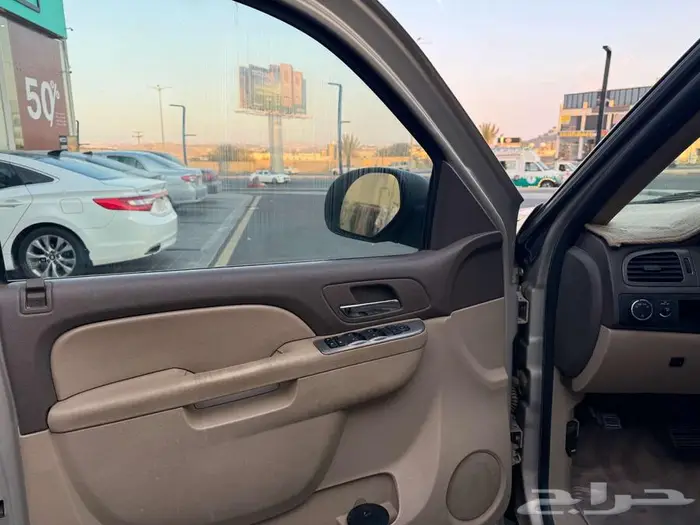 سوبربان شفروليت 2010 نظيف جدا  للبيع 8