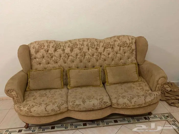 للبيع طقم كنب كلاسيكي تفصيل ثمانية أشخاص. 1