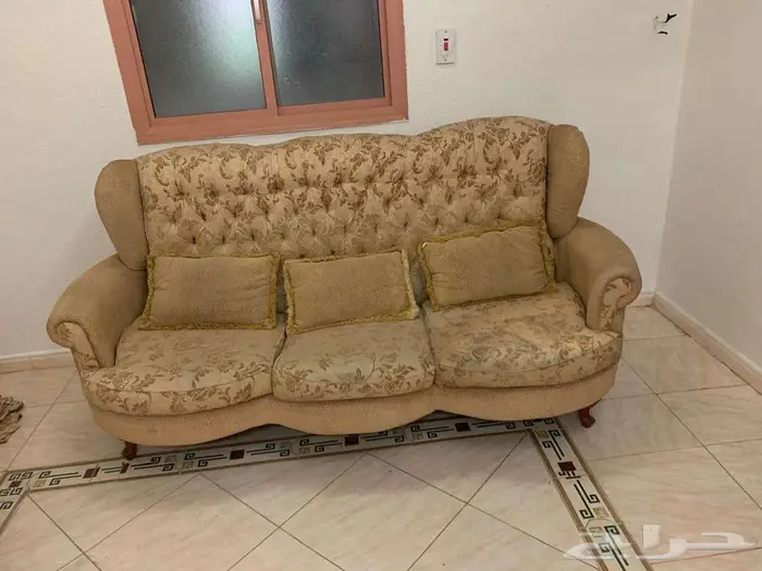 للبيع طقم كنب كلاسيكي تفصيل ثمانية أشخاص. 3