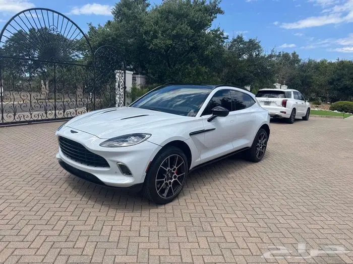 استون مارتن DBX 2022 بسعر 583 الف واصل للبيت 1