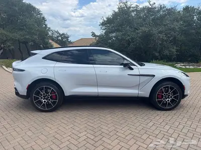 استون مارتن DBX 2022 بسعر 583 الف واصل للبيت index