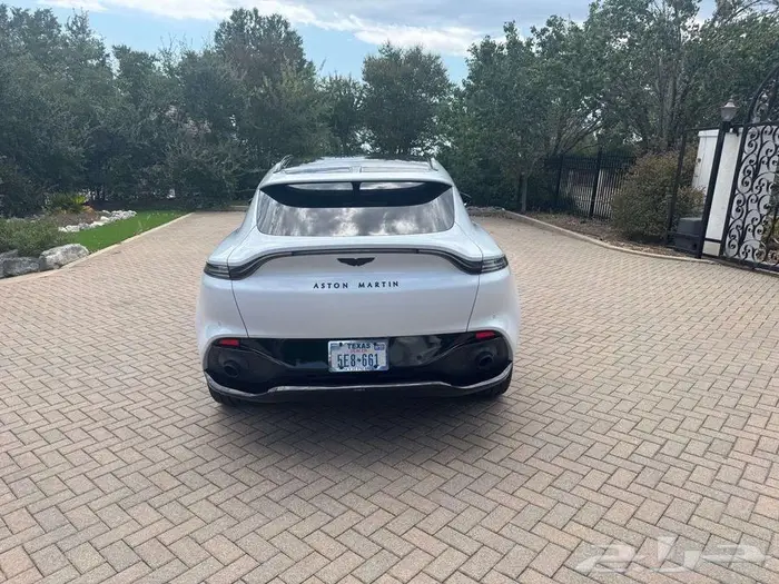 استون مارتن DBX 2022 بسعر 583 الف واصل للبيت 7