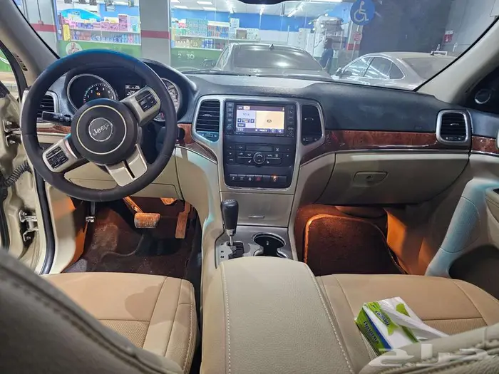 قراند شيروكي ليمتد 2011 7