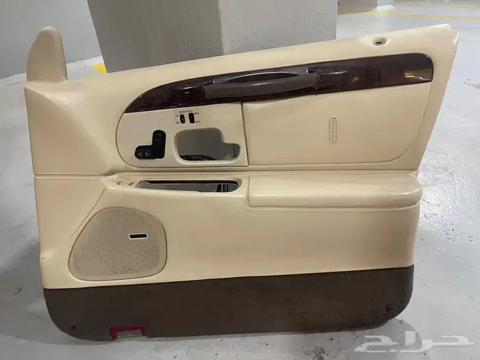 لينكون تاون كار 1