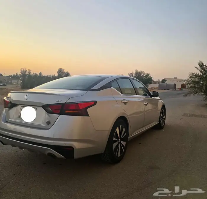 نيسان التيما 3