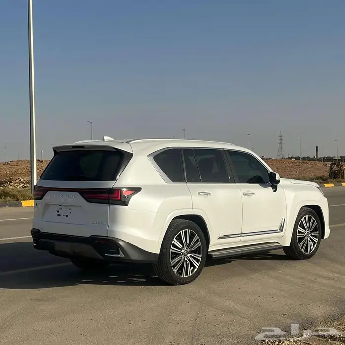 لكزس LX 600 BB موديل 2025 - سعودي 10