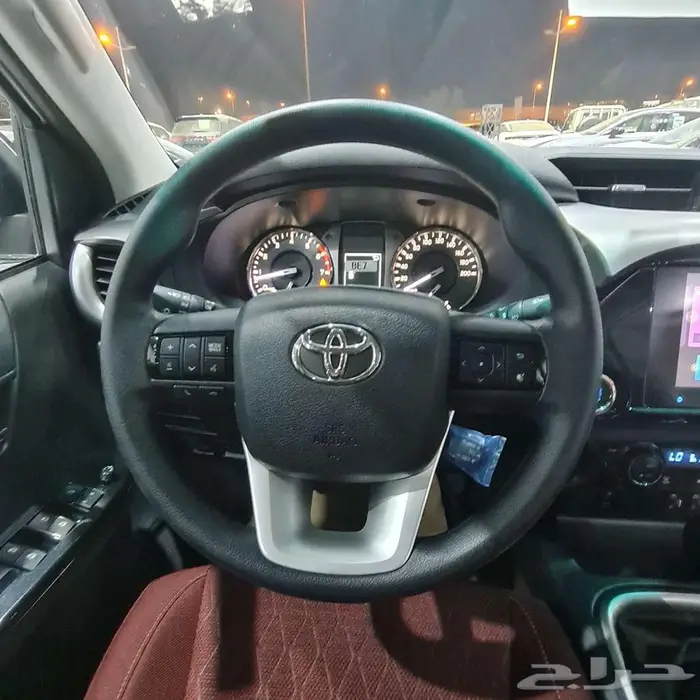 هايلوكس غمارتين S-GLX قير عادي بنزين 2025 السعر 128800 7