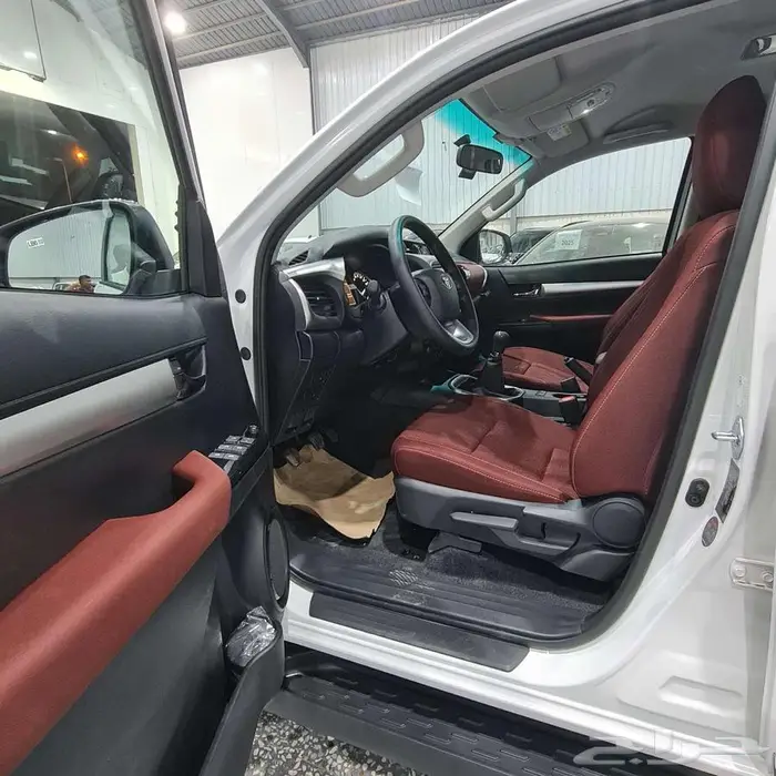 هايلوكس غمارتين S-GLX قير عادي بنزين 2025 السعر 128800 8