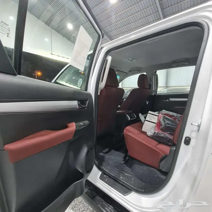 هايلوكس غمارتين S-GLX قير عادي بنزين 2025 السعر 128800 11