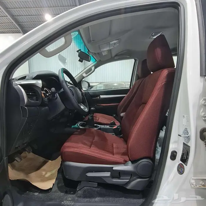 هايلوكس غمارتين S-GLX قير عادي بنزين 2025 السعر 128800 9