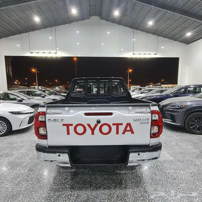 هايلوكس غمارتين S-GLX قير عادي بنزين 2025 السعر 128800 2