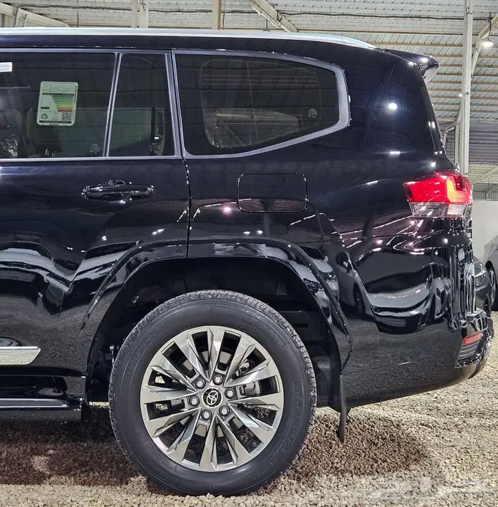 تويوتا لاندكروزر 2024..L3 24