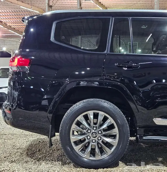 تويوتا لاندكروزر 2024..L3 25