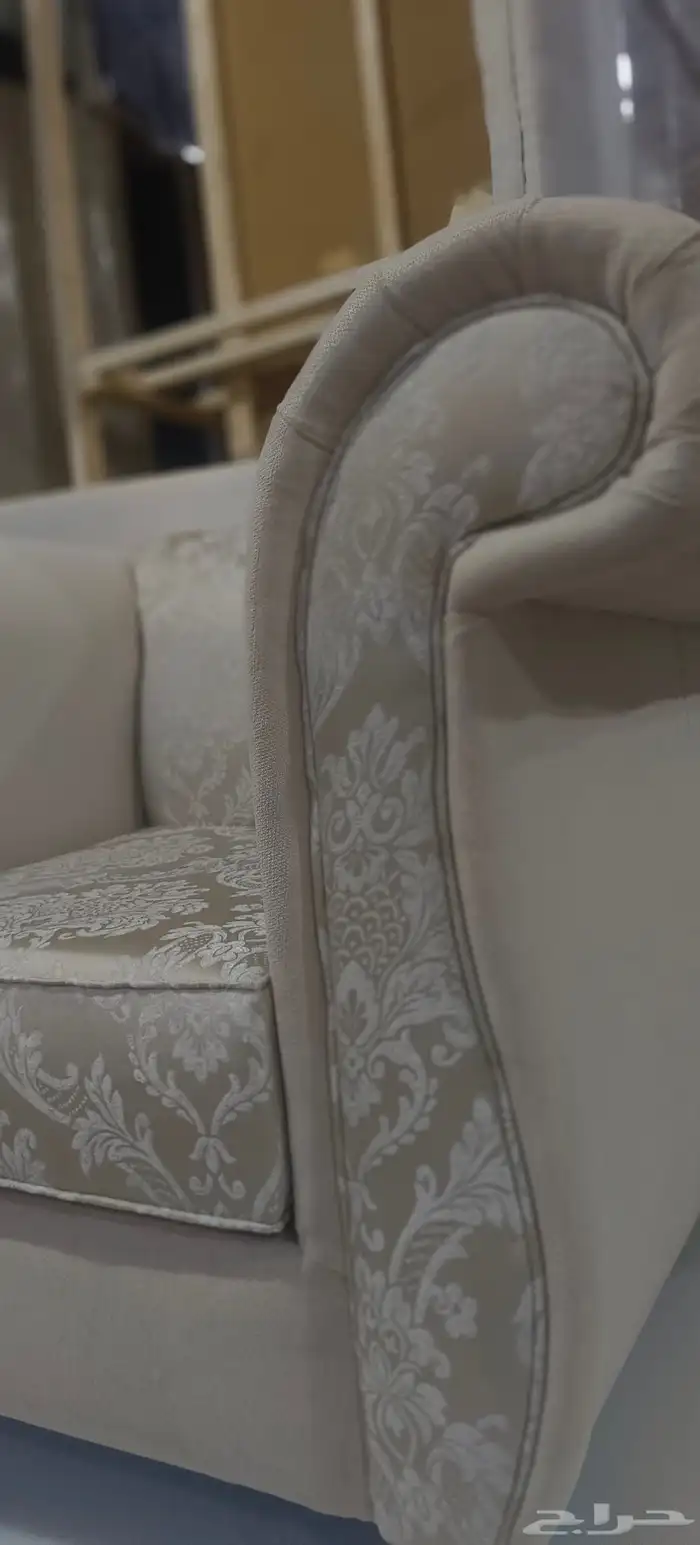كنبة مفرد مخفضة السعر 9