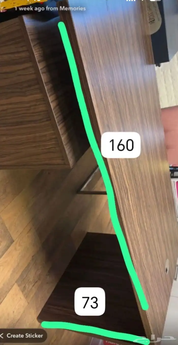 مكتب كبير بحالة ممتازة بدون اي كسر ويوجد معه خزنة مثبتة 7