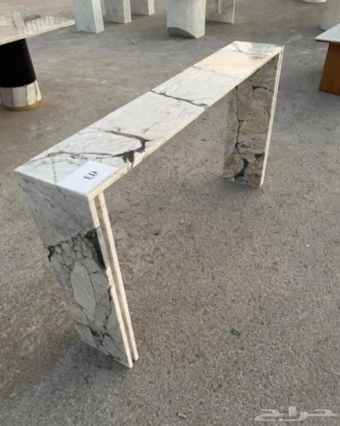 اطقم مكتب طاولات كونسول متوفر تفصل وتصميم احدث الديكورات يسع 3