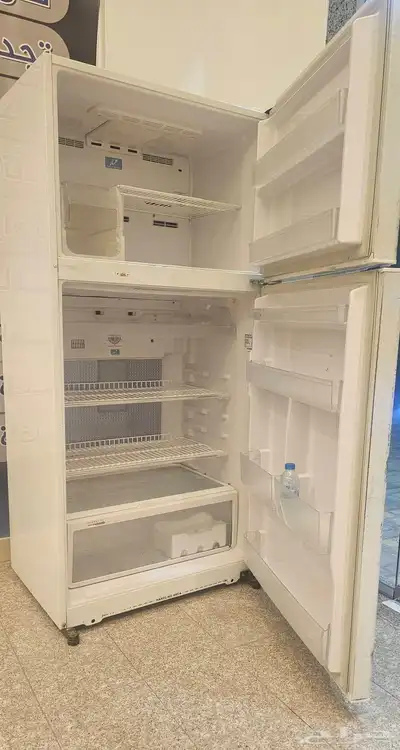 ثلاجة هيتاشي 19 قدم مع الضمانة حقها بقيمة 650 ريال index