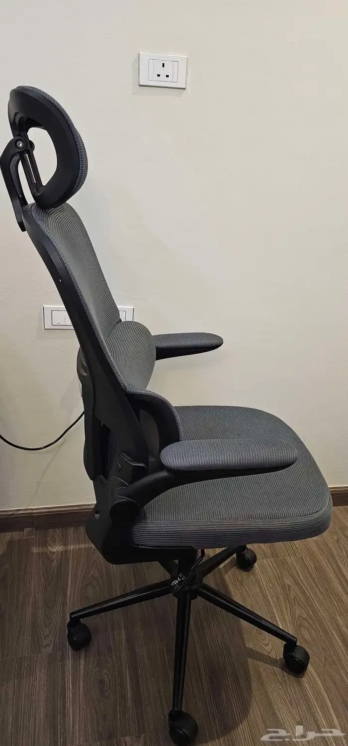 كرسي قيم ومكتبي متحرك جديد 1