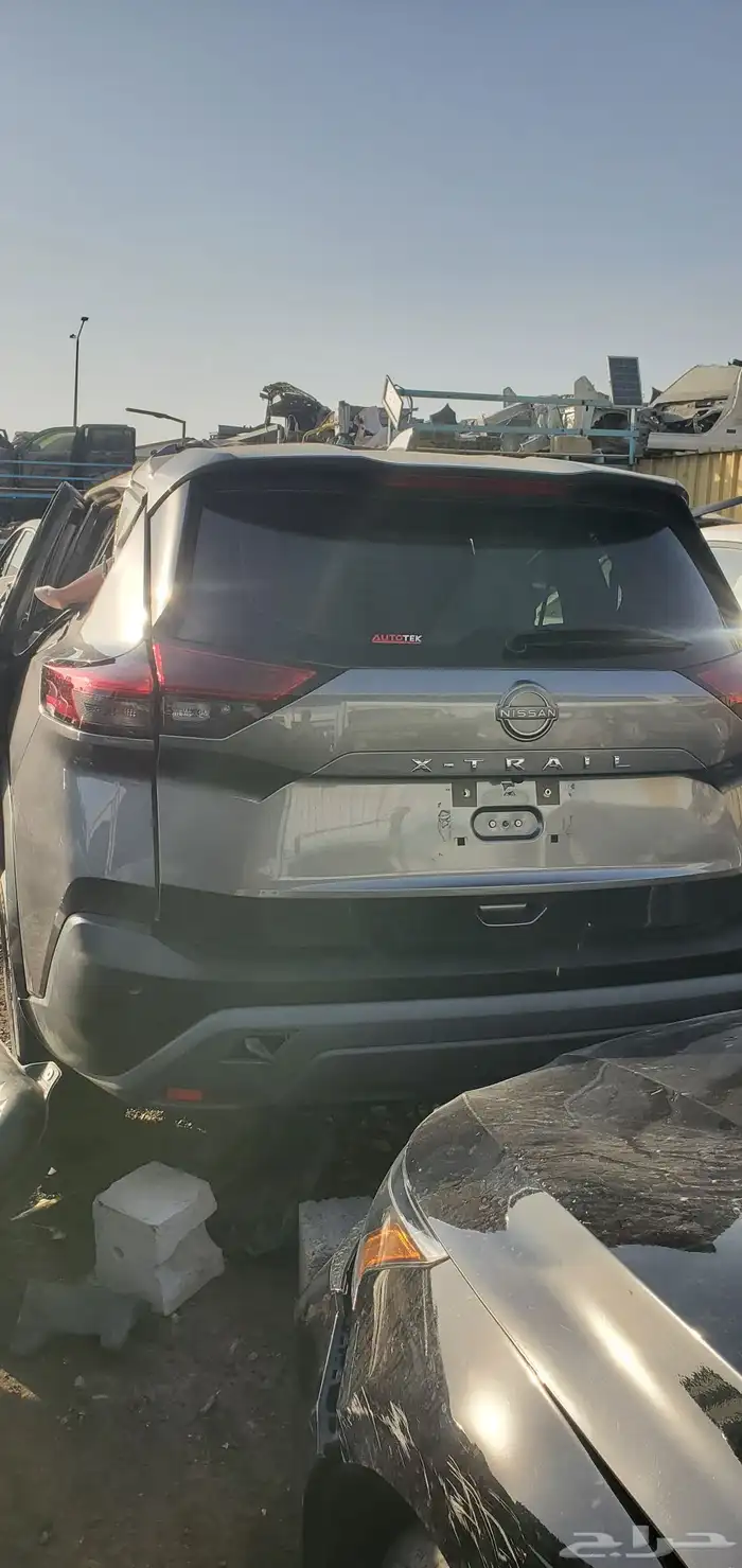 يوجد لدينا قطع نيسان اكس تريل و التيما 0