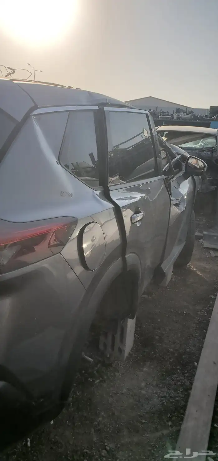 يوجد لدينا قطع نيسان اكس تريل و التيما 1