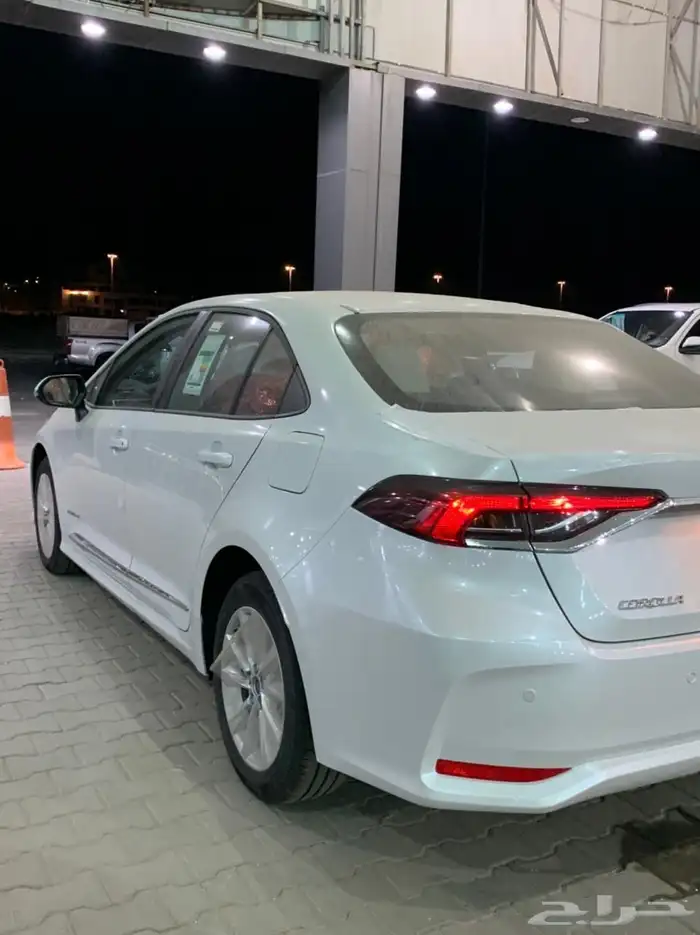تويوتا كورولا - 2025 - XLi مطور - كاش اقساط 4