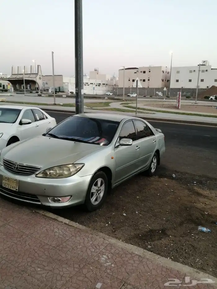 للبيع جنوط كامري 2006 1