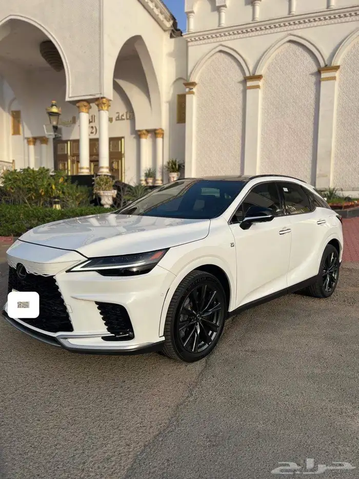 جيب لكزس Rx 2023 F sport للبيع بحالة الوكالة 4