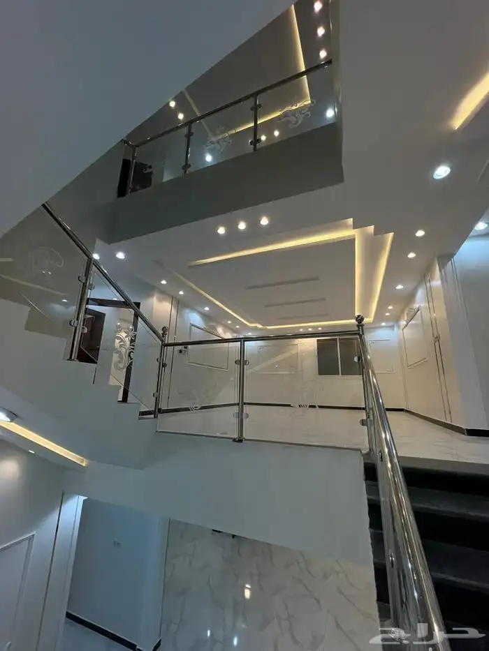 فله للبيع حي الراقي 8