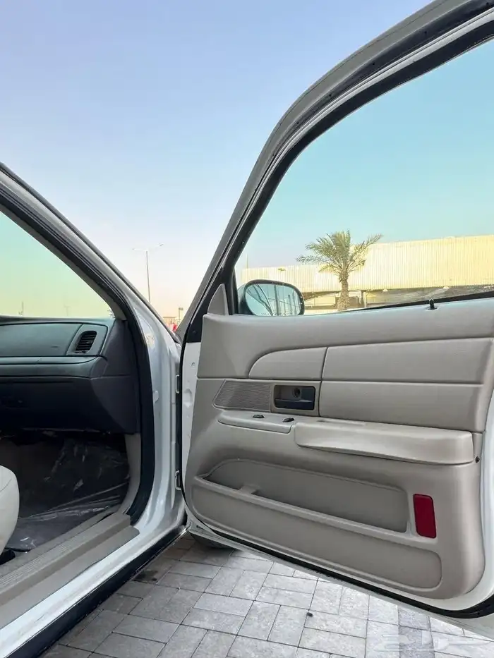 فورد فكتوريا 5