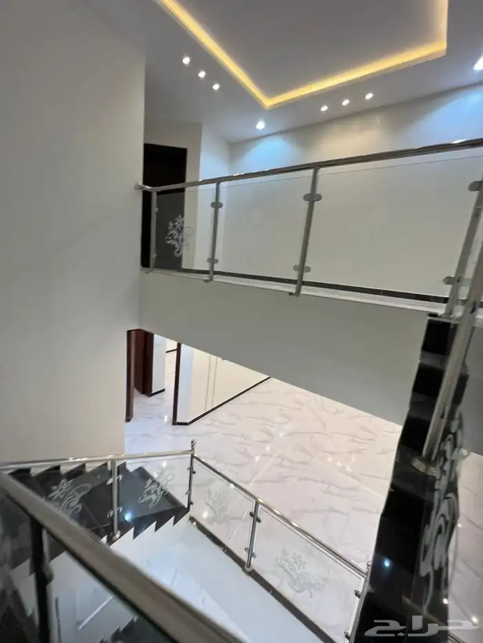 فله للبيع حي الراقي 12