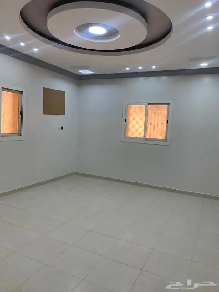 شقة مع سطح للإيجار في الطايف حي الوسام 0