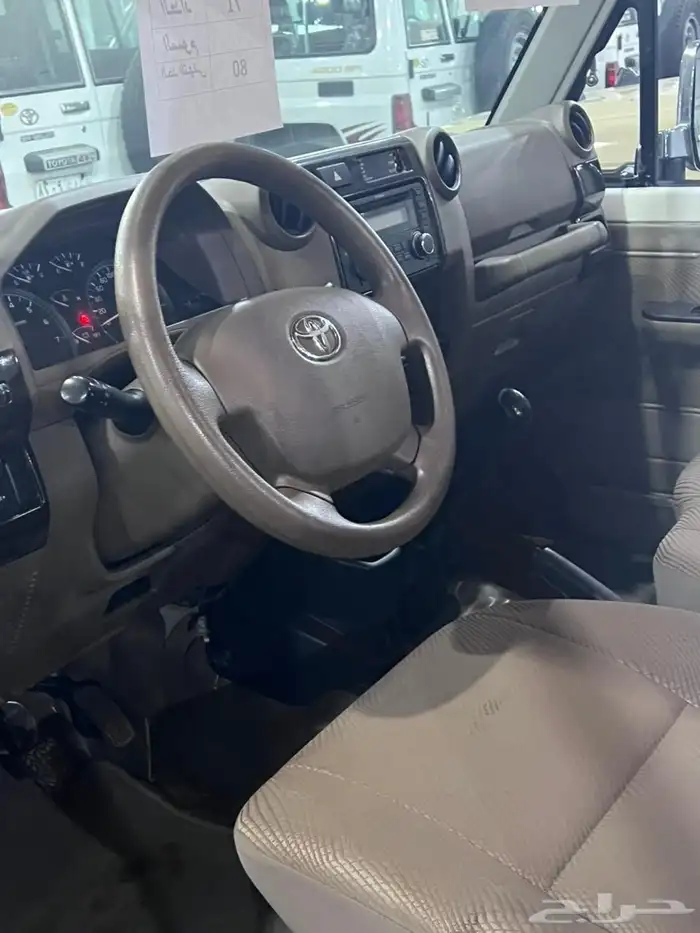 للبيع شاص 2013 سعودي ماشي 70 الاف 9