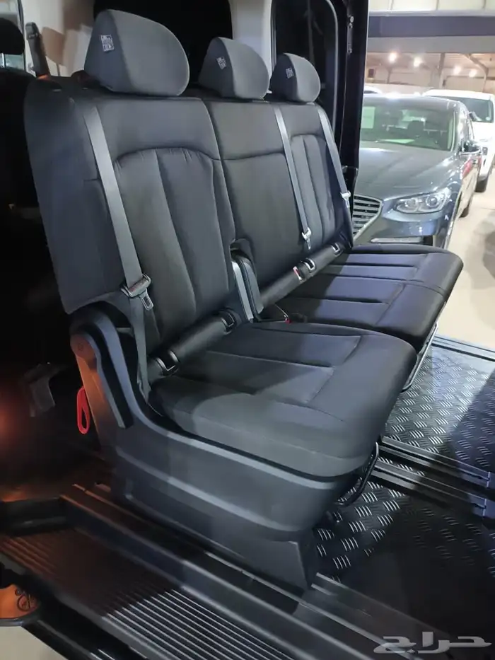 هيونداي ستاريا اسود 2023 ديزل بطاقة جمركية وارد كوريا 9