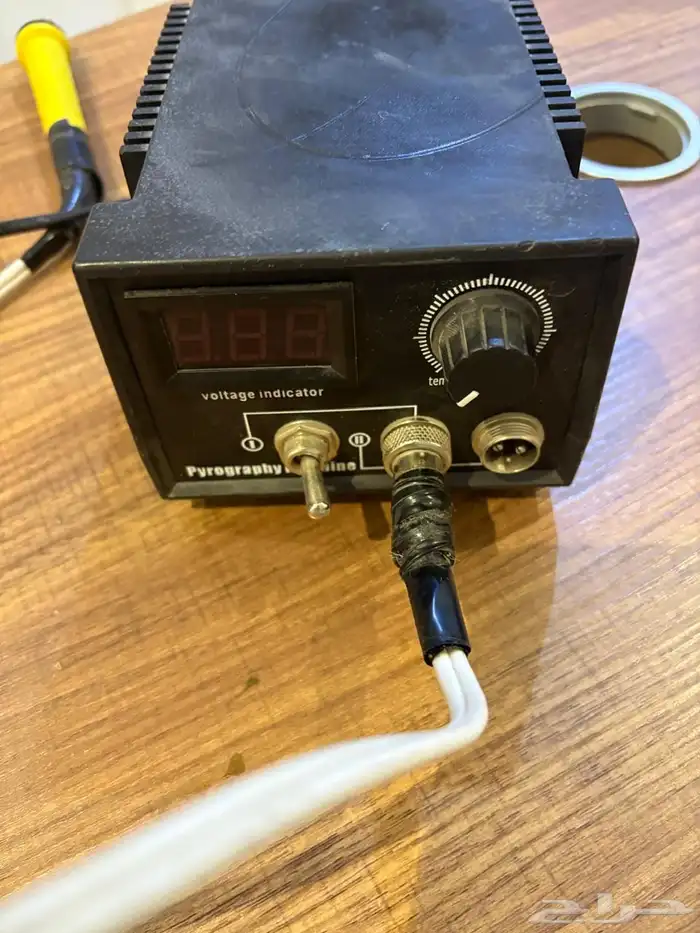 جهاز الحرق والكتابة على الخشب والسجاد 1