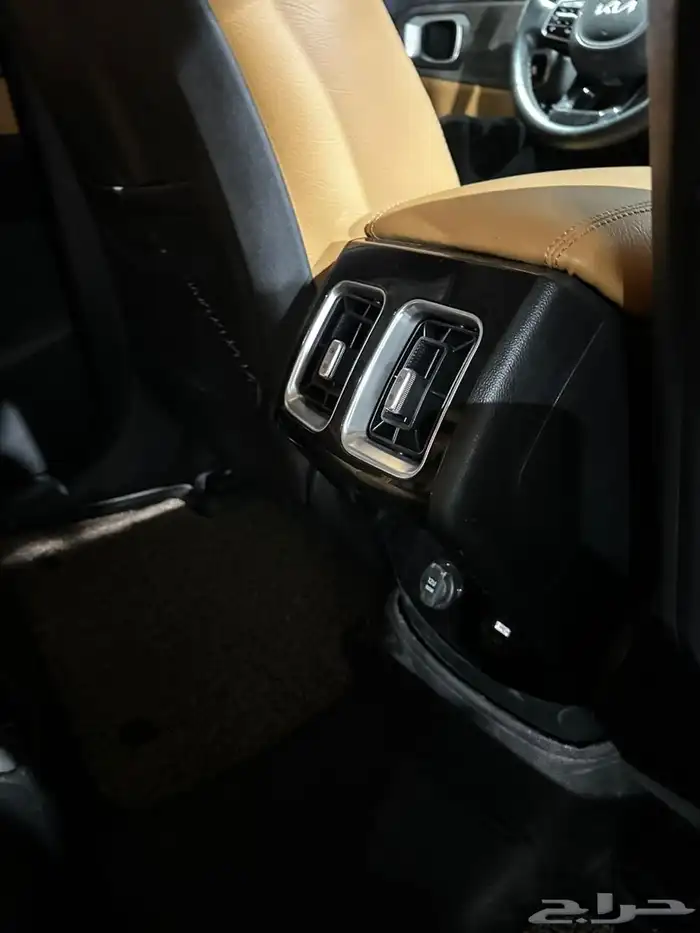 كيا سورنتو اسود 2022 ديزل بطاقة جمركية وارد كوريا 11